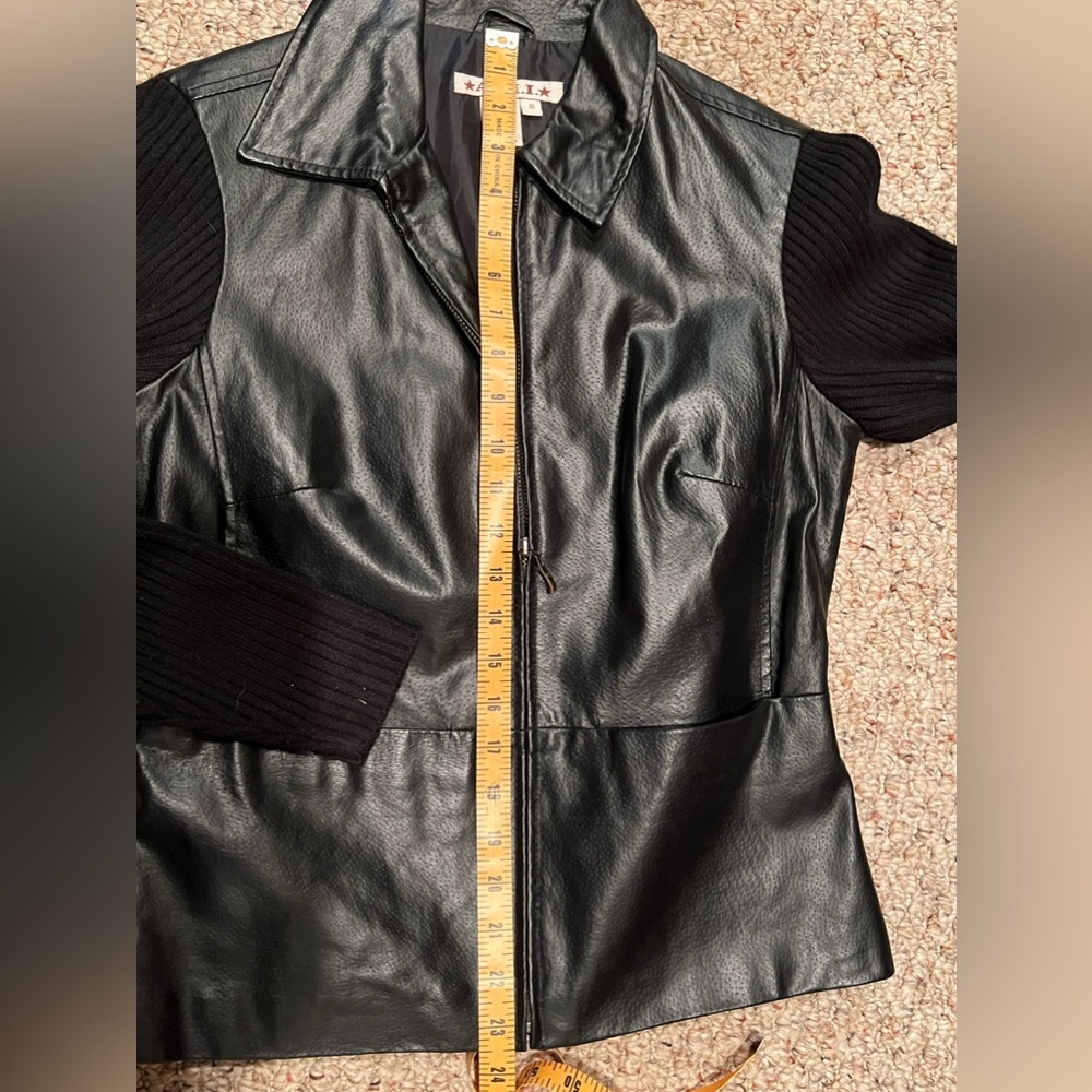 AMI, Women’s Vintage Leather Coat, Lined, Black, Size S - Picture 6 of 7